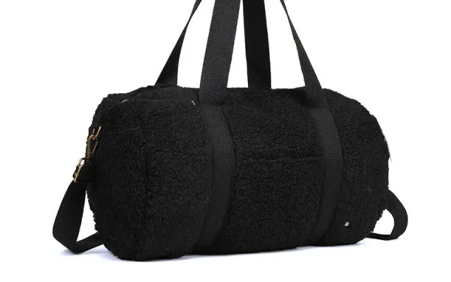 Amiek Portillo reistas zwart vegan leer 40 cm