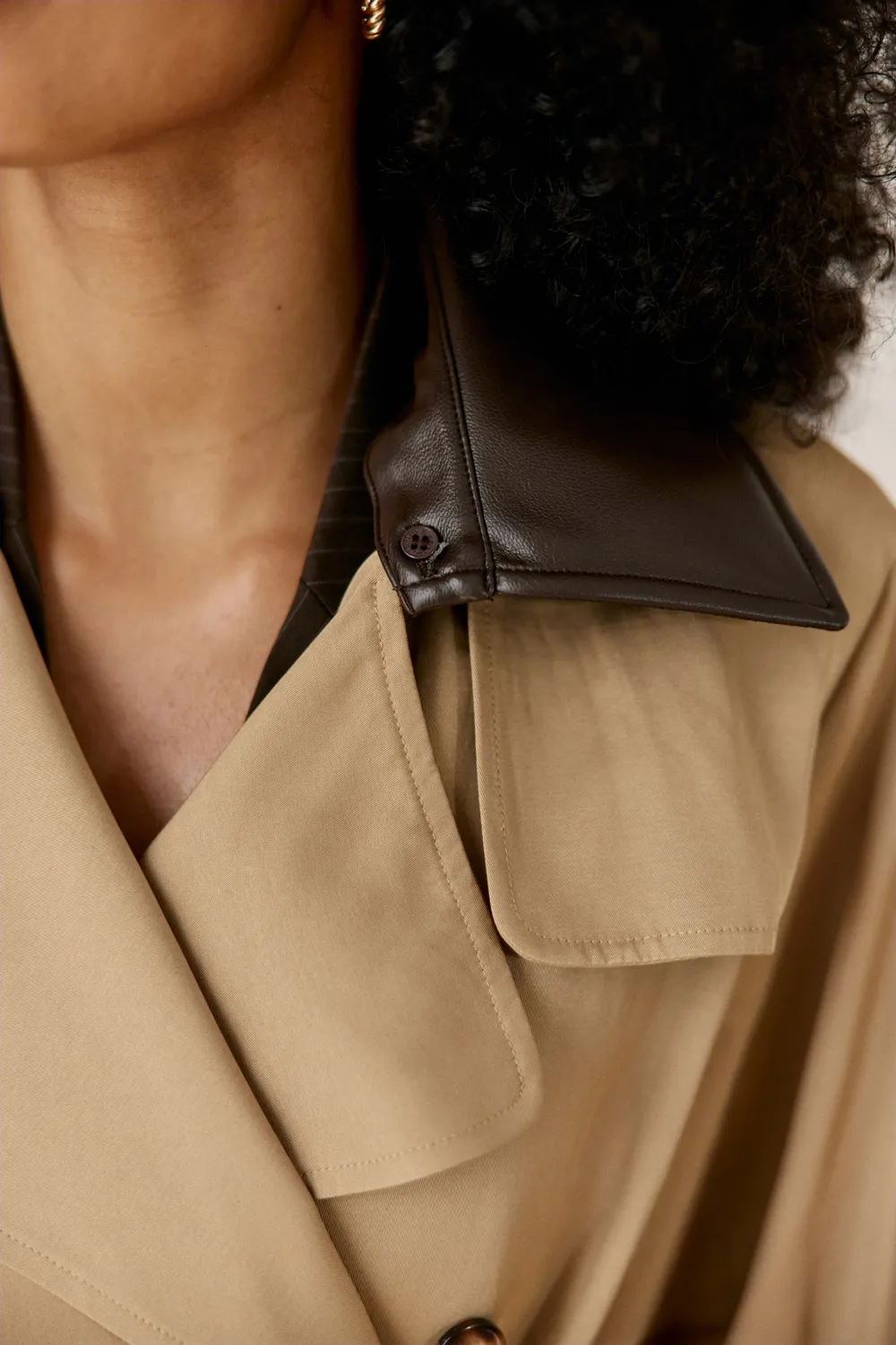 La Petite Etoile Faragi trenchcoat camel midi ceintuur