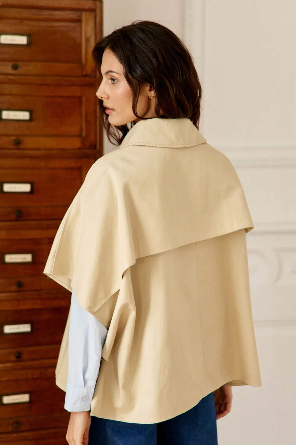 La Petite Etoile Netta cape beige korte lengte