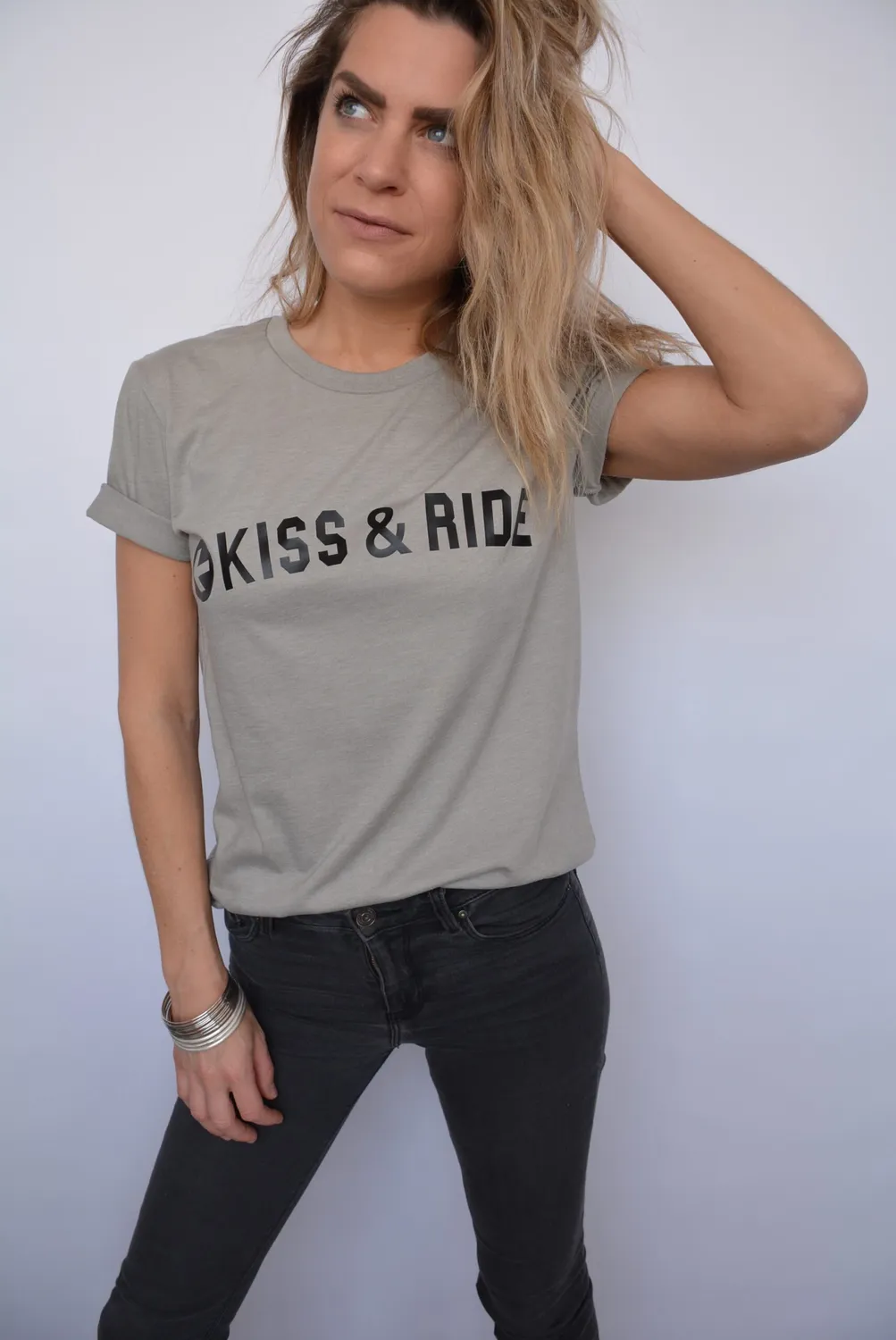 LOVEDRUNKY T-shirt Kiss & Ride shirt zand print