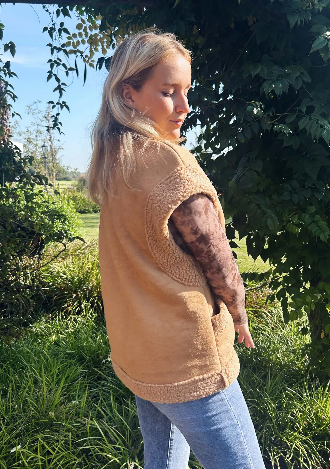 LOVEDRUNKY Teddy Gilet bodywarmer cognac met zakken
