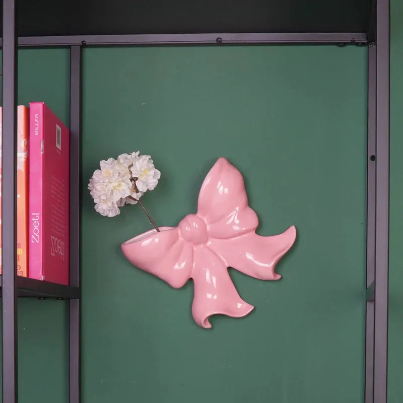 Amiek Strik muurvaas roze keramiek 19 cm