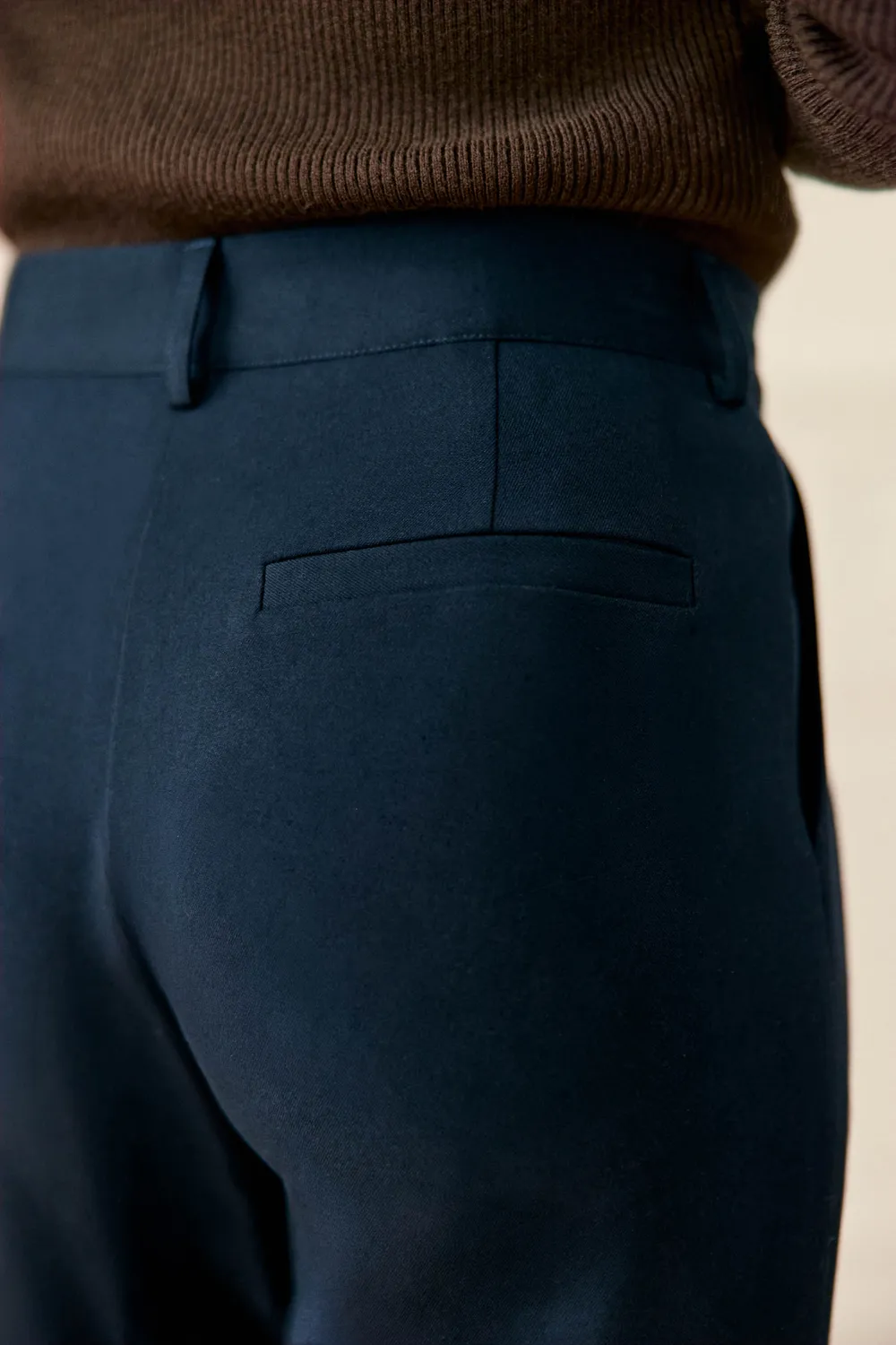 La Petite Etoile Parot broek marine carrot plooien