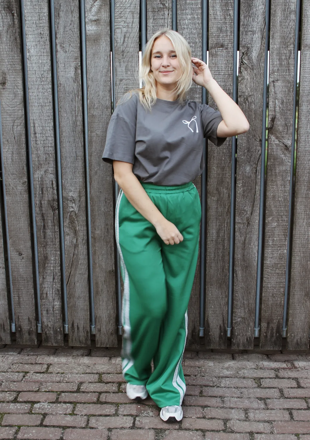 LOVEDRUNKY Jogger Wide Leg broek groen glitterstreep
