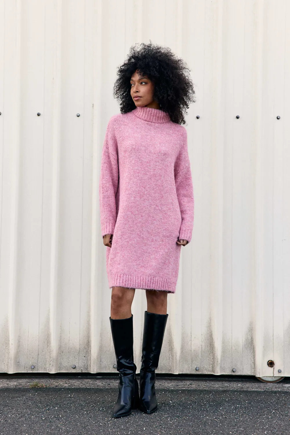 La Petite Etoile Mathea gebreide jurk roze knielengte