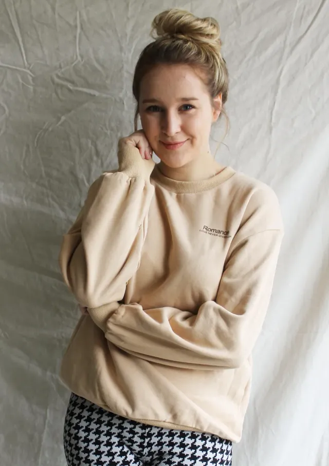 LOVEDRUNKY Romance sweater beige oversized fleece