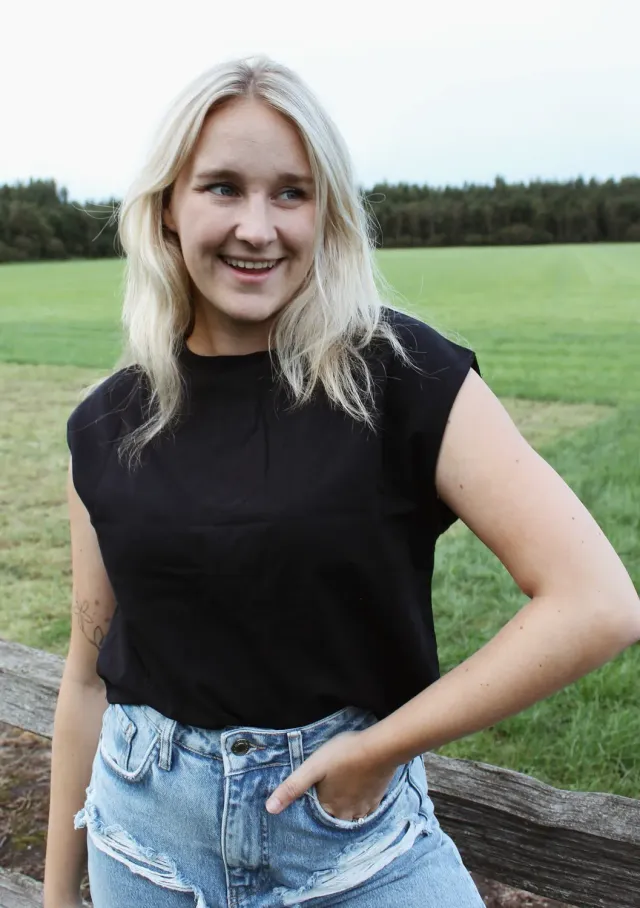 LOVEDRUNKY Strik top zwart met strik achter