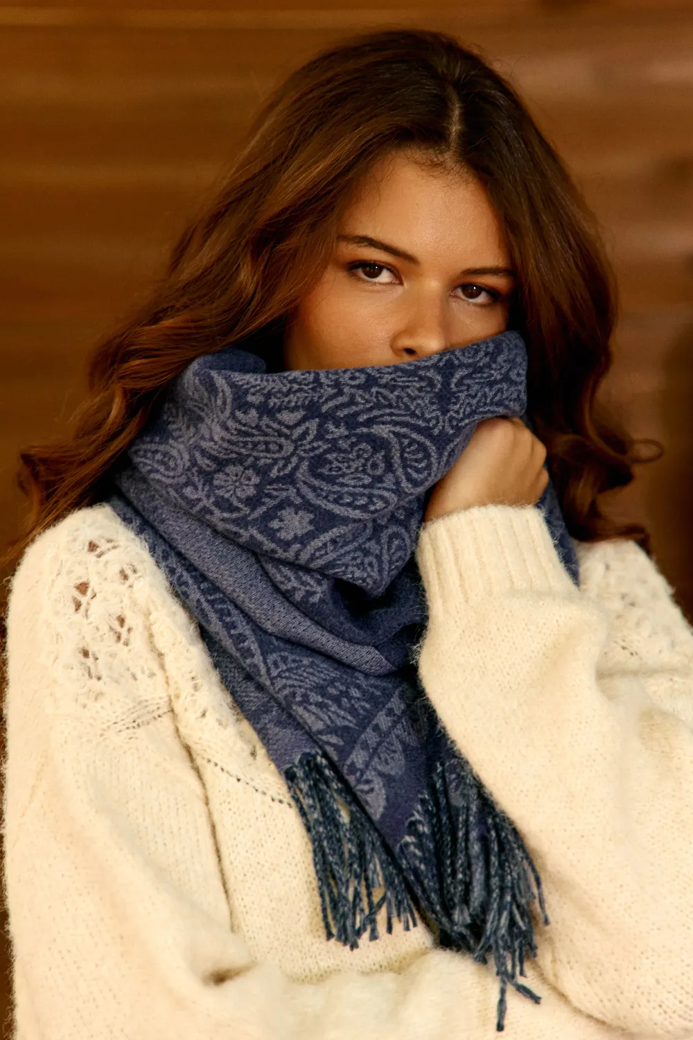 La Petite Etoile Ayla sjaal met franjes blauw