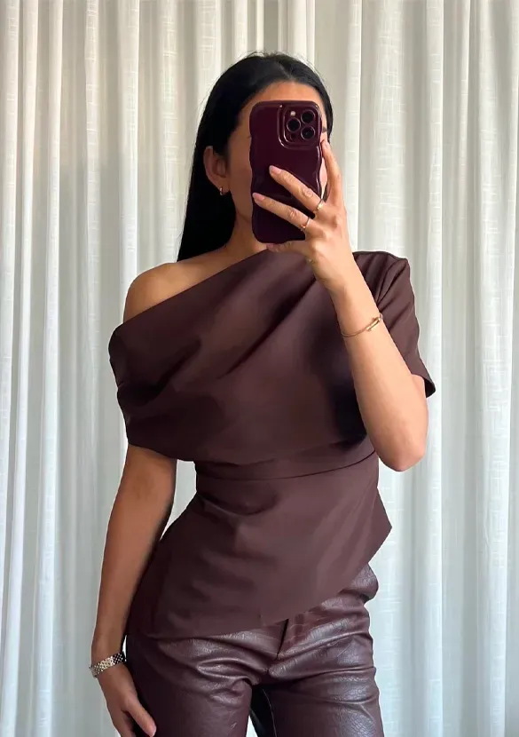 LOVEDRUNKY Top One Shoulder top bruin stretch