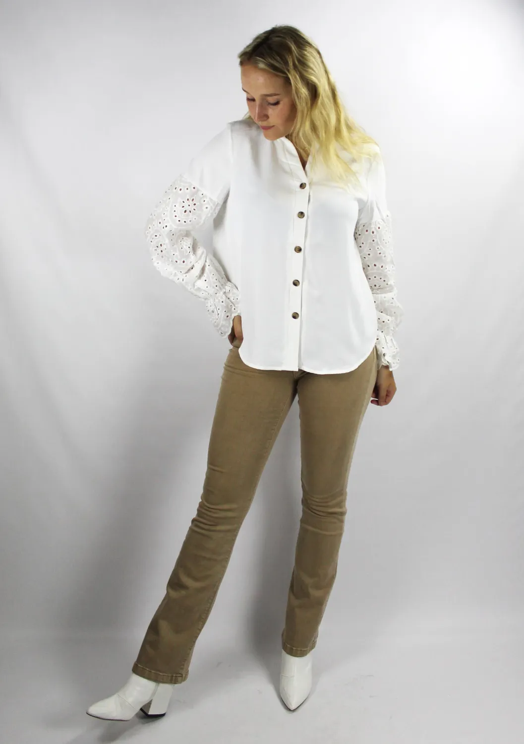 LOVEDRUNKY Queen Hearts flared jeans beige stretch
