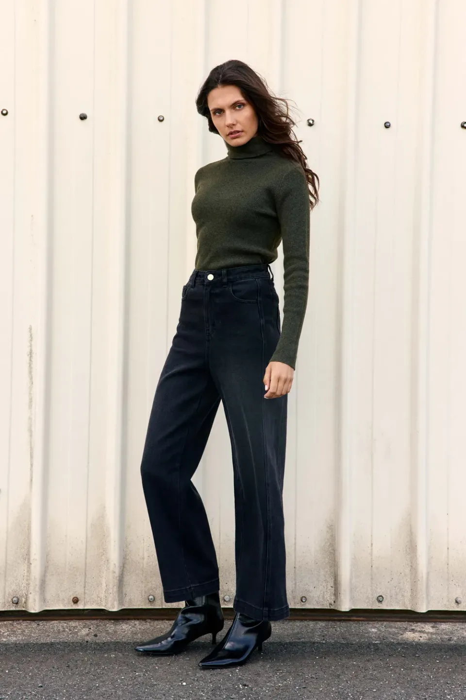 La Petite Etoile Pazya barrel jeans charcoal zwart