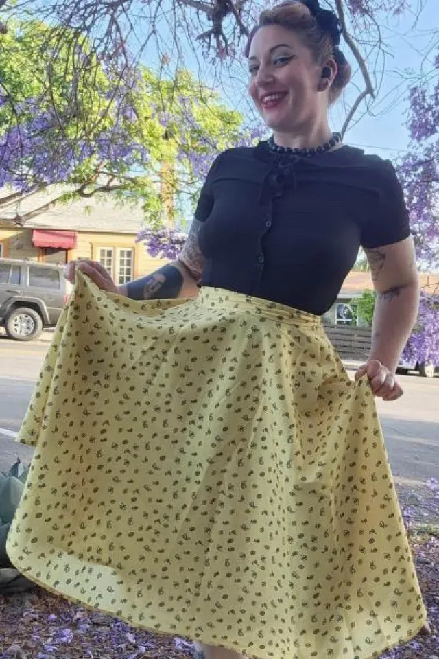 Tatyana Annette rok geel Save the Bees circle