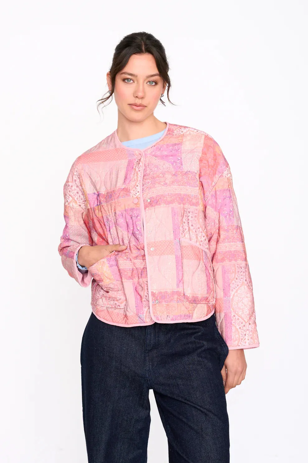 Amiek 24c Patchwork jasje roze print viscose