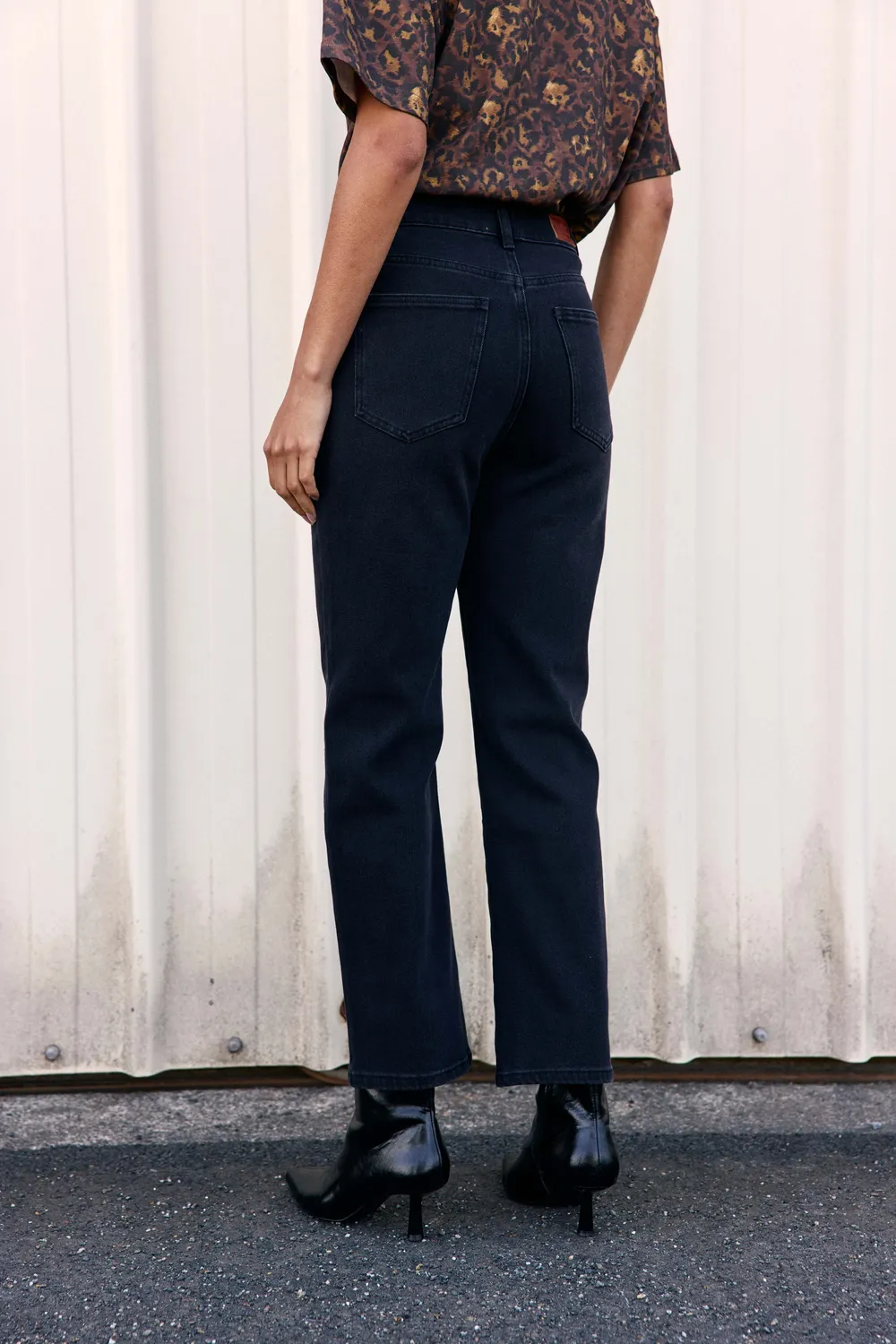 La Petite Etoile Pia mom jeans charcoal zwart