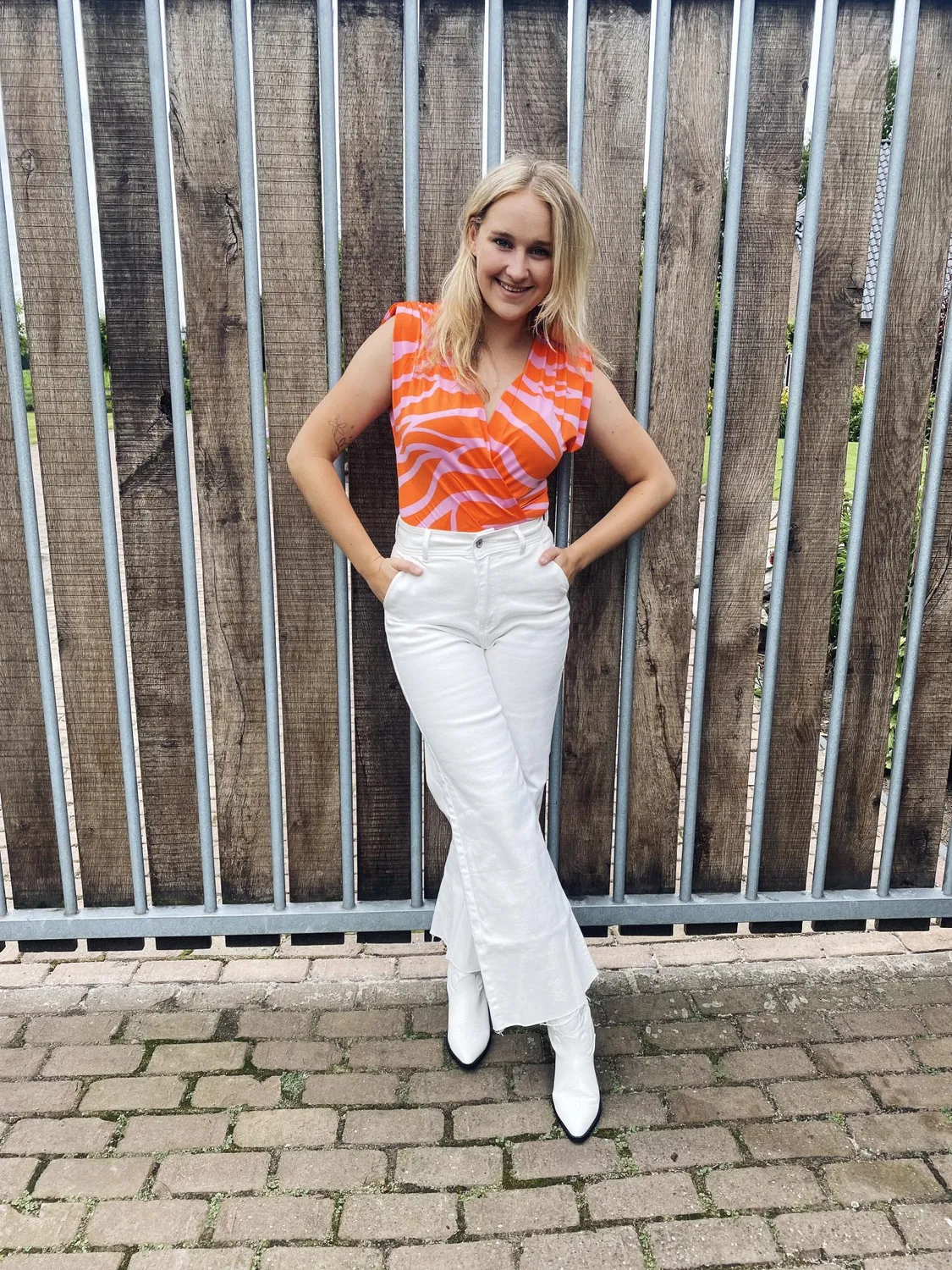 LOVEDRUNKY Body Print Colourblock body oranje roze V-hals