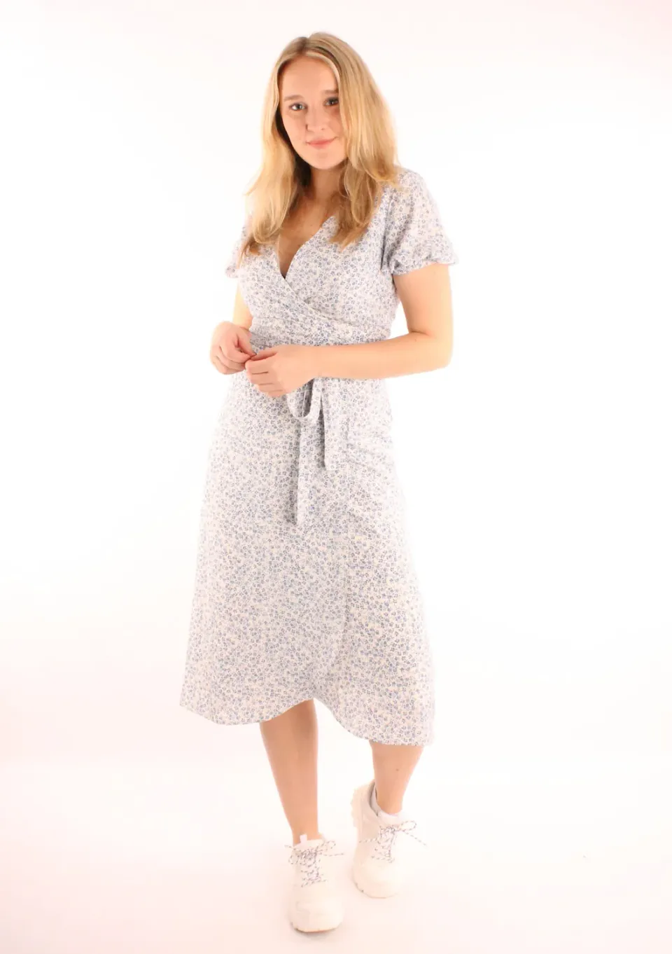 LOVEDRUNKY Midi wikkeljurk wit bloemenprint