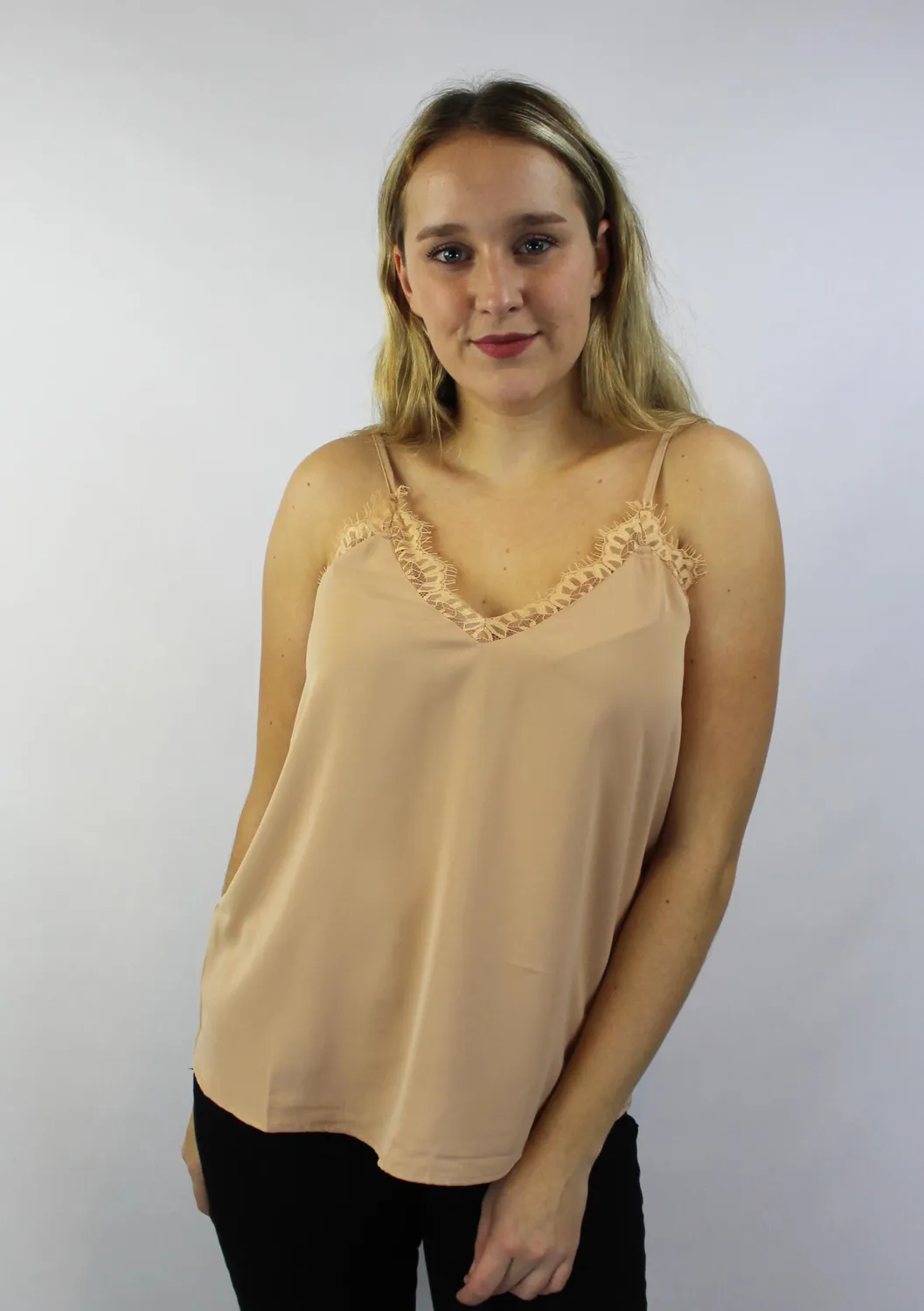 LOVEDRUNKY Kant singlet top beige verstelbare bandjes