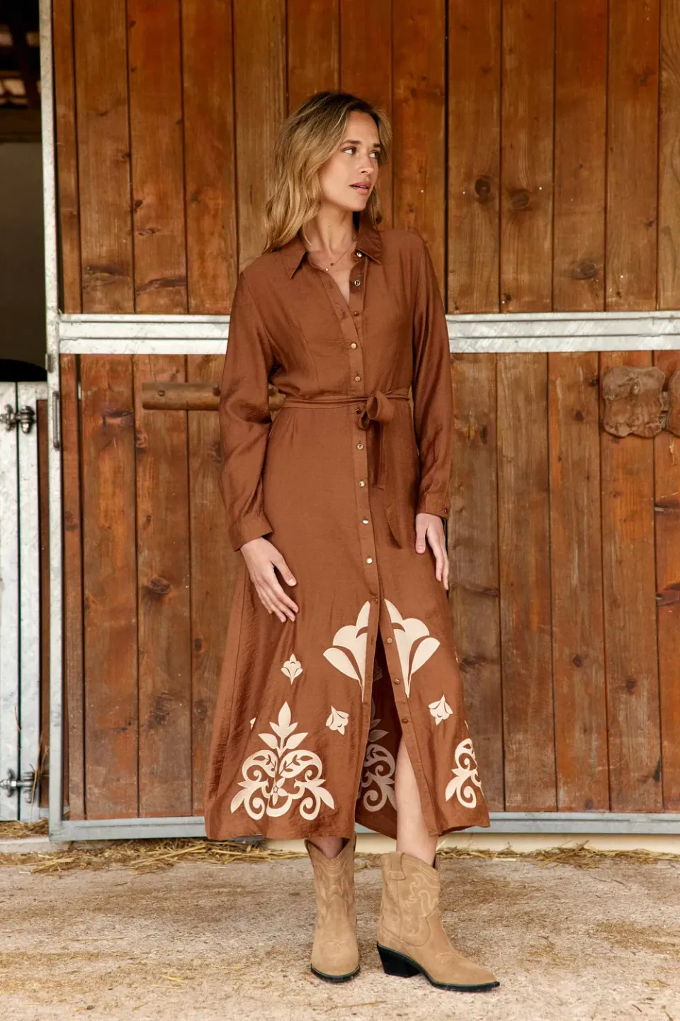 La Petite Etoile Roline blousejurk camel midi borduursel