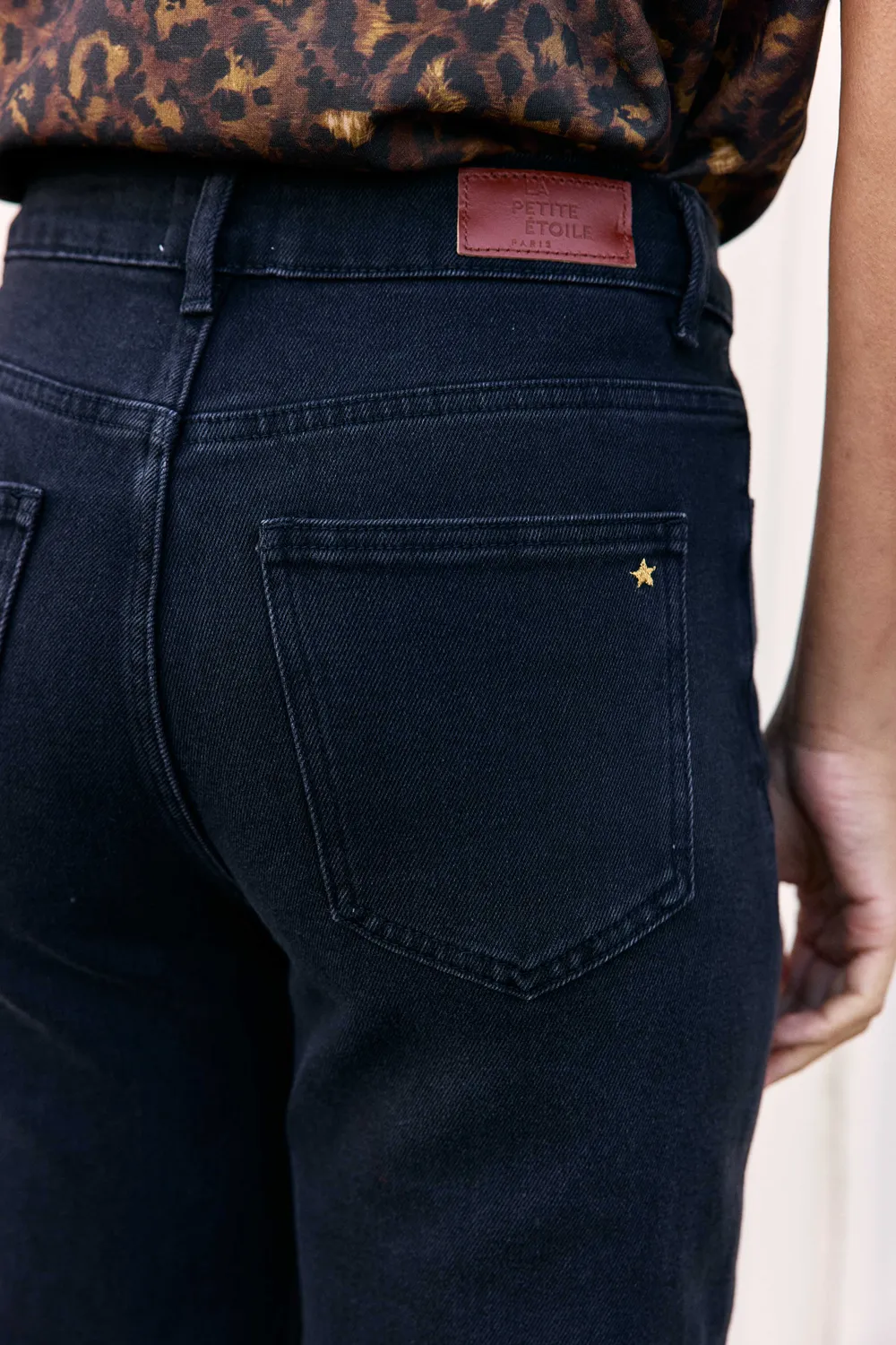 La Petite Etoile Pia mom jeans charcoal zwart