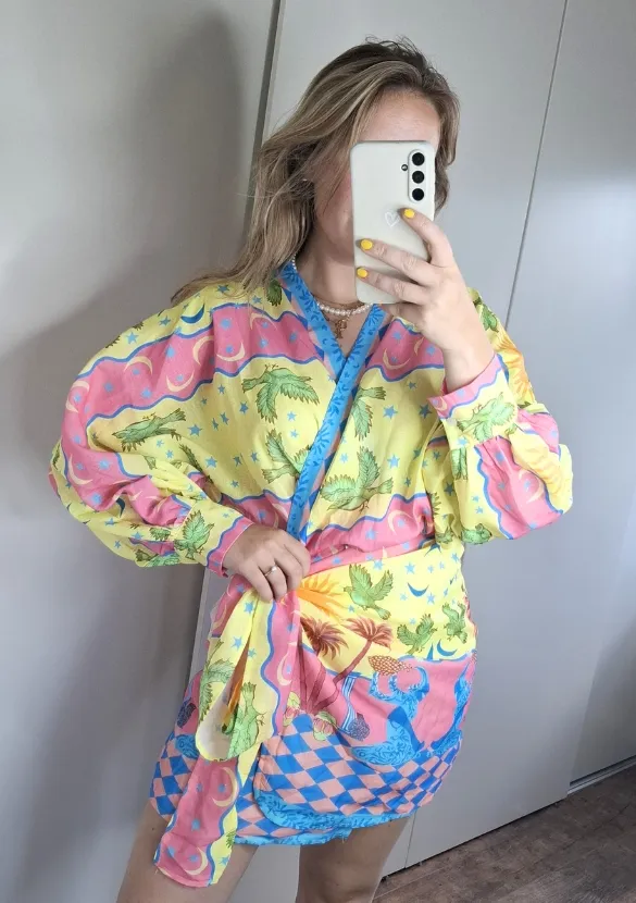 LOVEDRUNKY Tropic wikkeljurk geel print