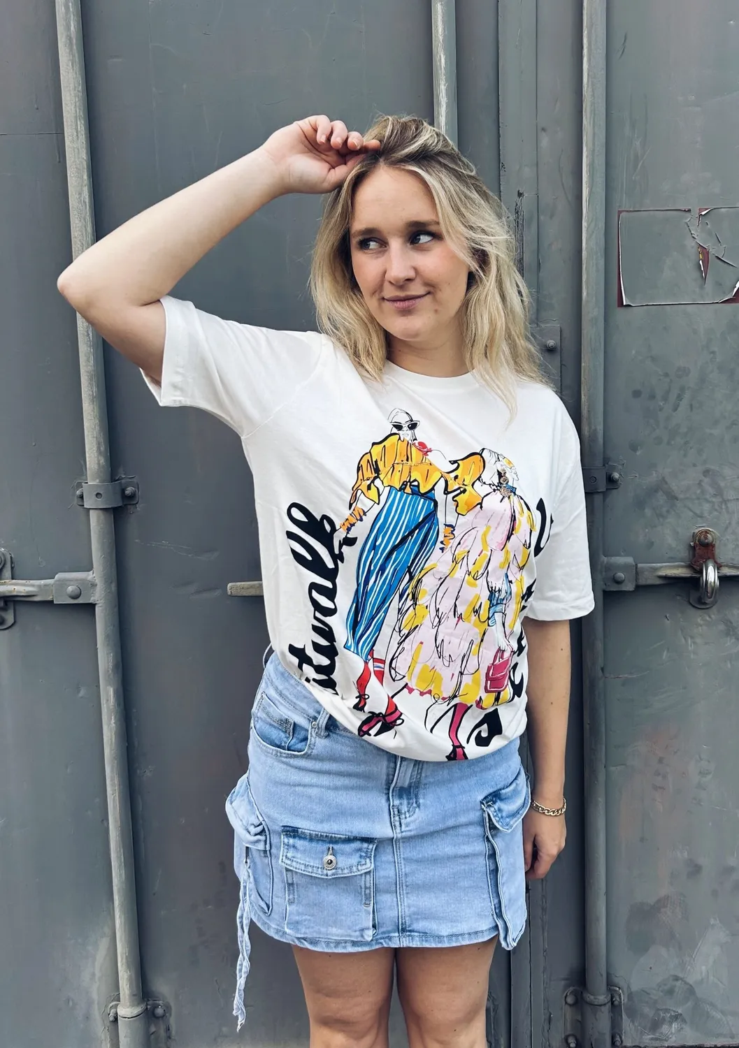 LOVEDRUNKY Catwalk Vibes t-shirt ecru print