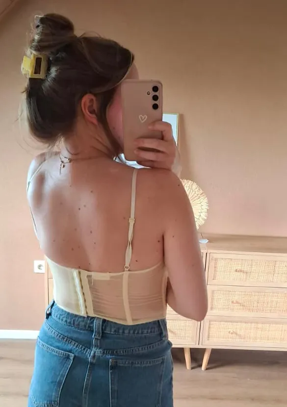 LOVEDRUNKY Corset top geel kant verstelbaar