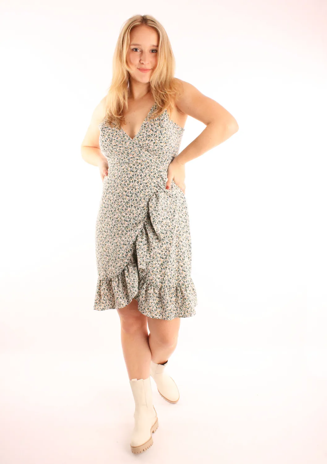Lovedrunky Bloemen Wikkeljurk Groen Ruffle Bloemenprint