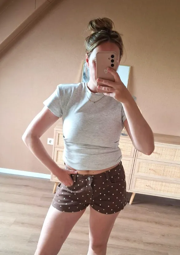 LOVEDRUNKY Polkadot mini short bruin stippen