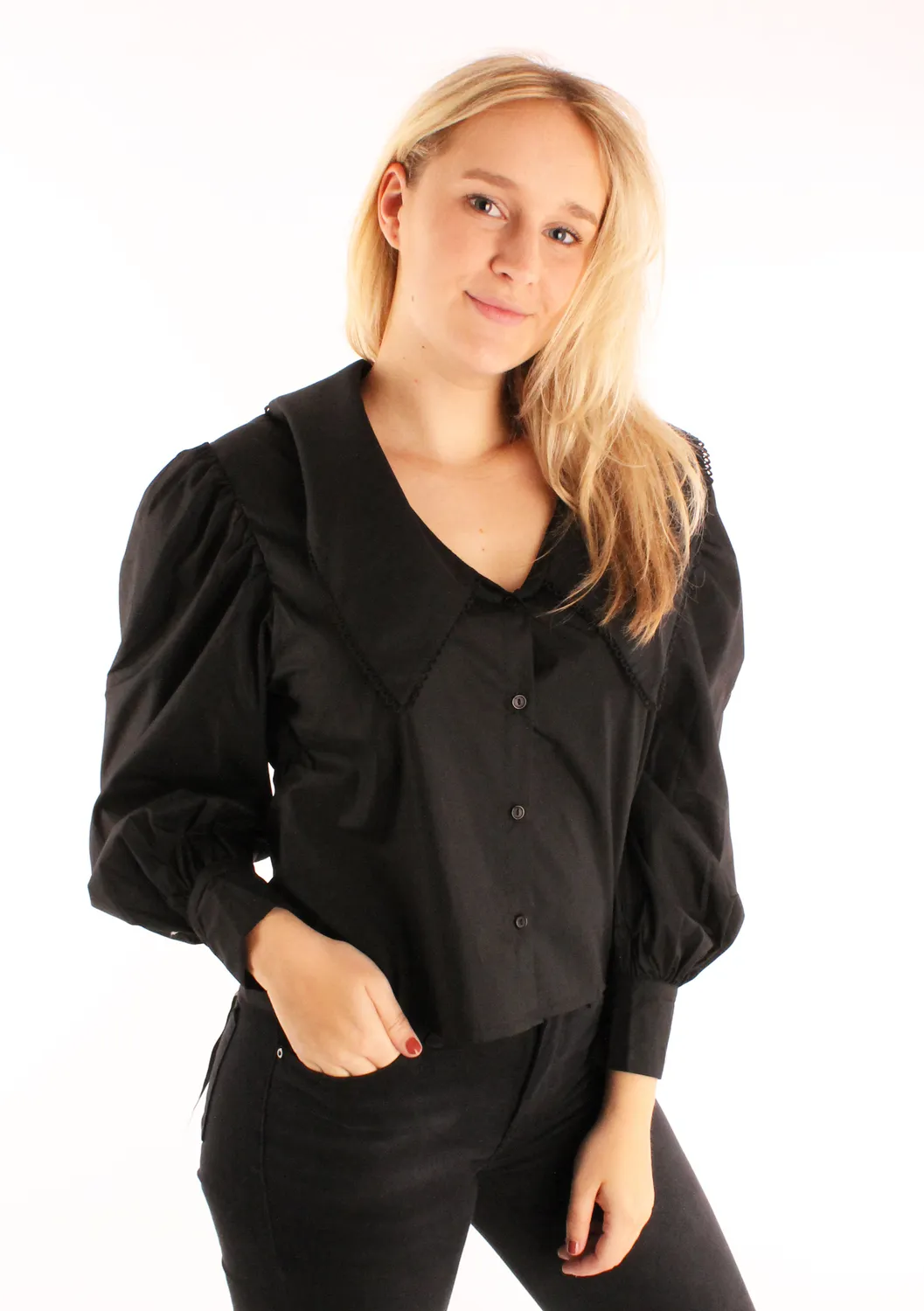 LOVEDRUNKY Collar blouse zwart – pofmouwen