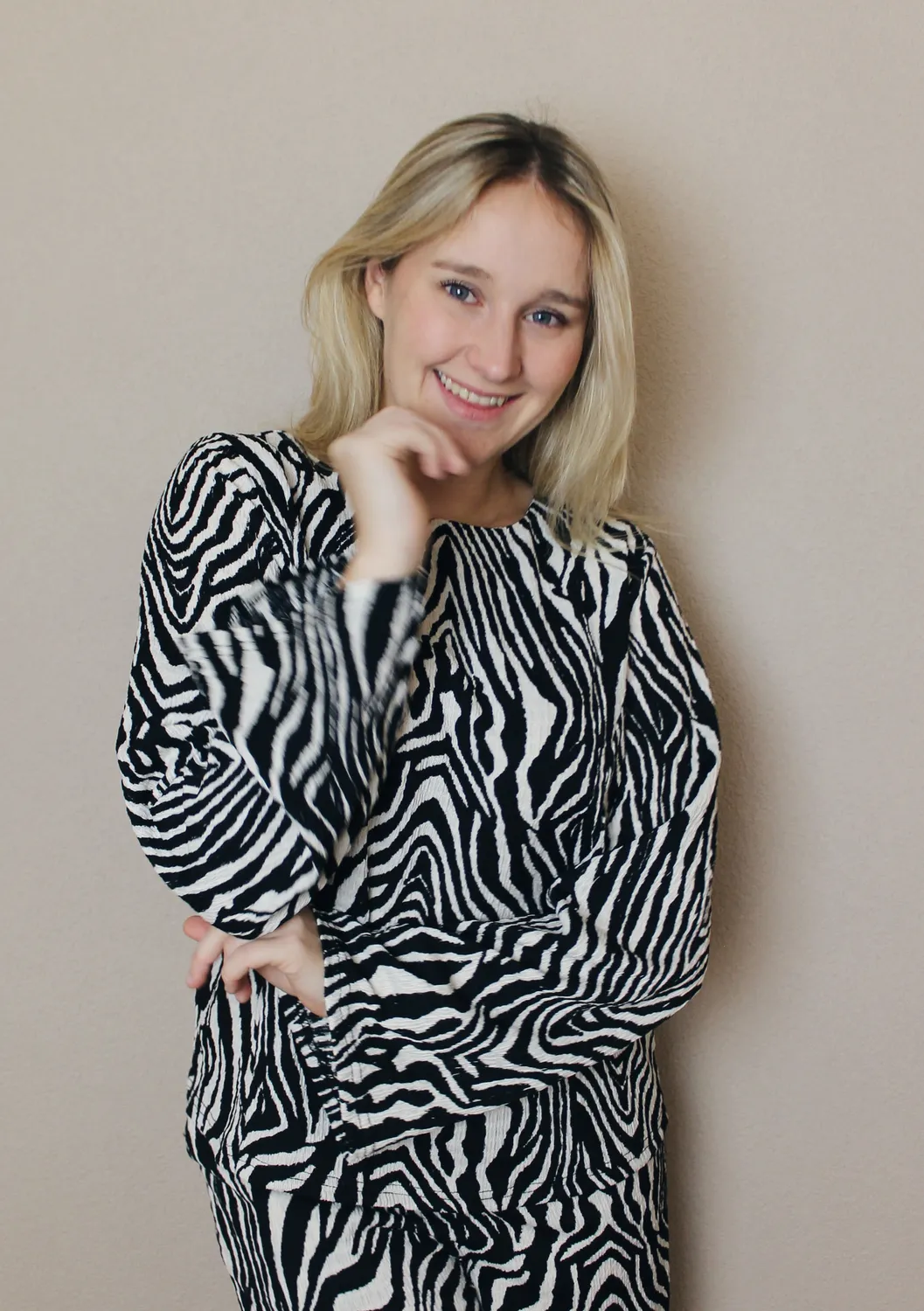 LOVEDRUNKY Zebra top zwart wit wijde mouwen