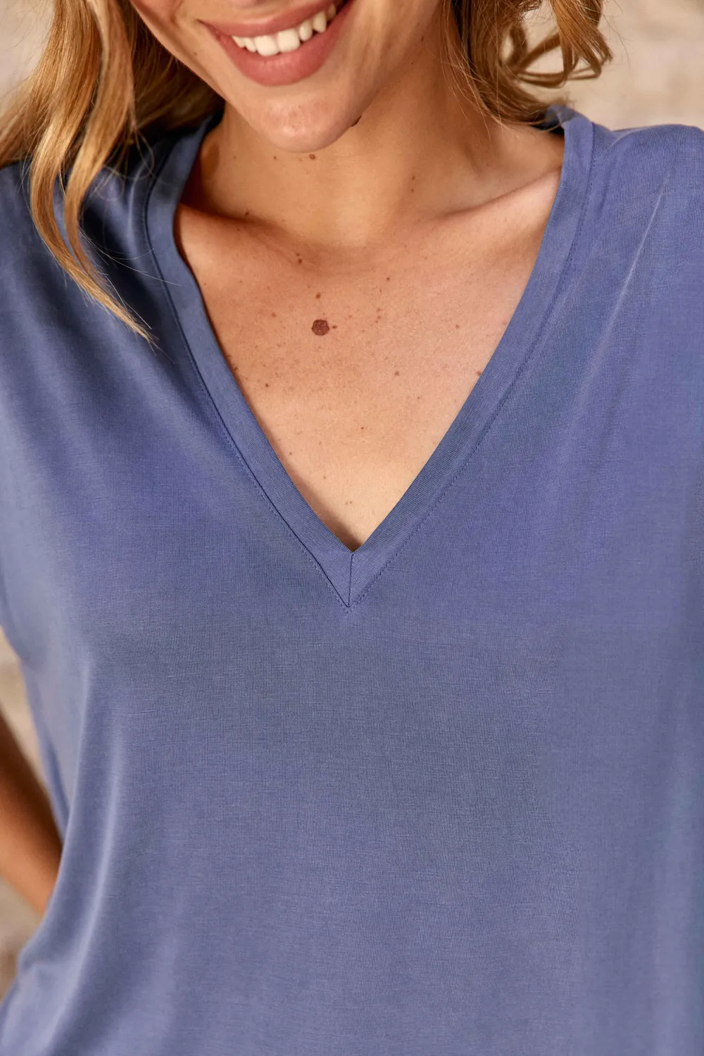 La Petite Etoile Marcelina wijd T-shirt blauw grijs V-hals