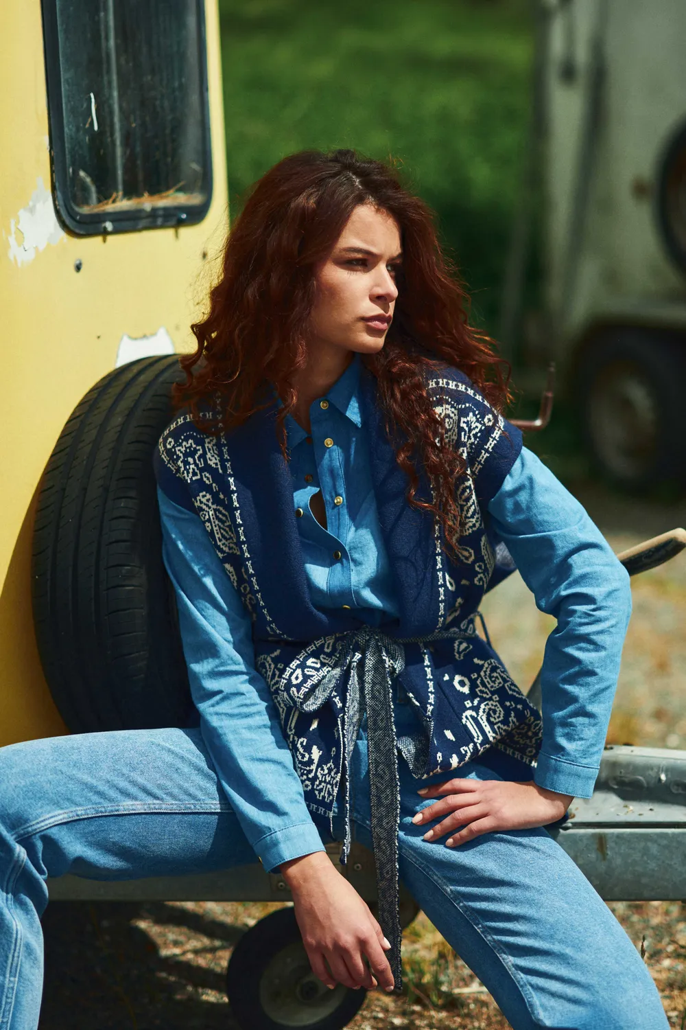 La Petite Etoile Molitor gilet marine met riem