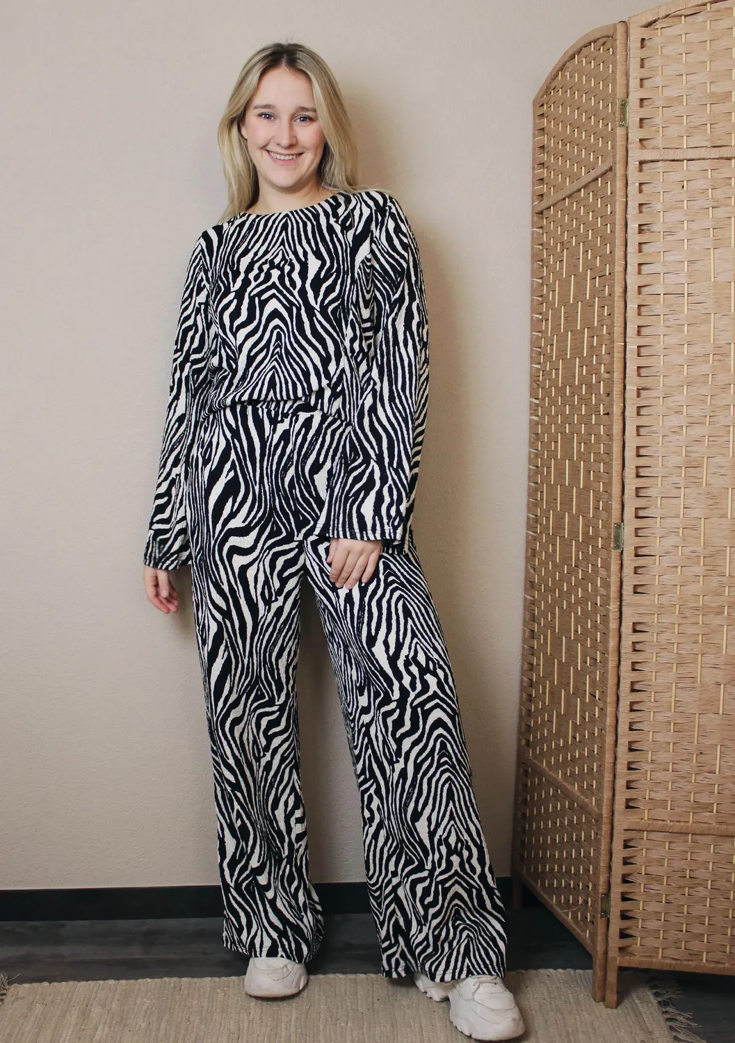 LOVEDRUNKY Zebra top zwart wit wijde mouwen
