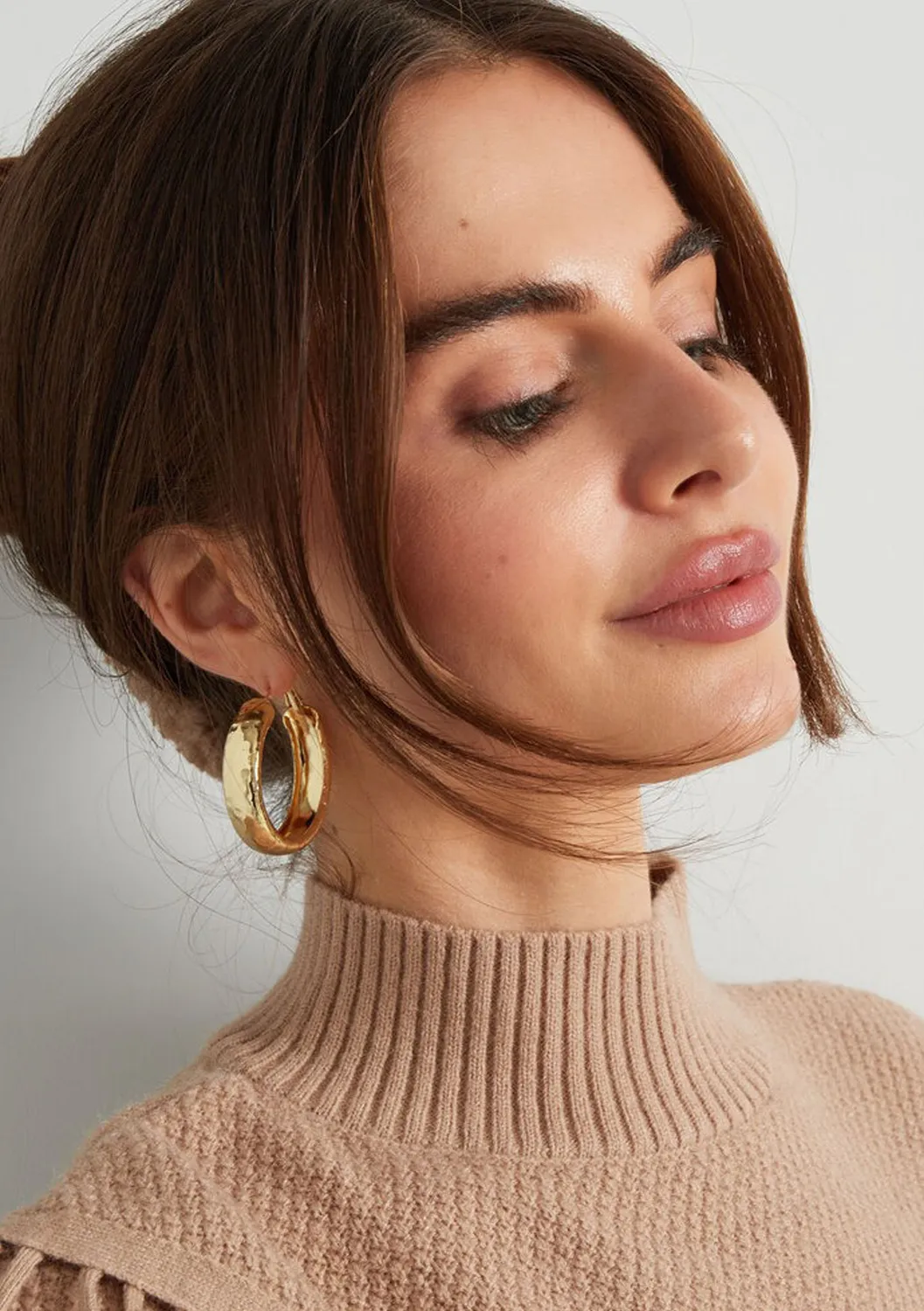LOVEDRUNKY Aesthetic oorbellen goud dikke hoops